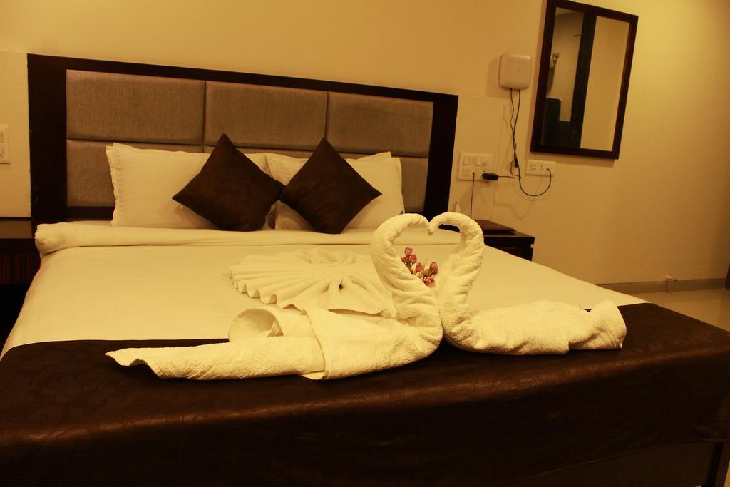 The Sky Court Hotel Aurangabad  Eksteriør billede